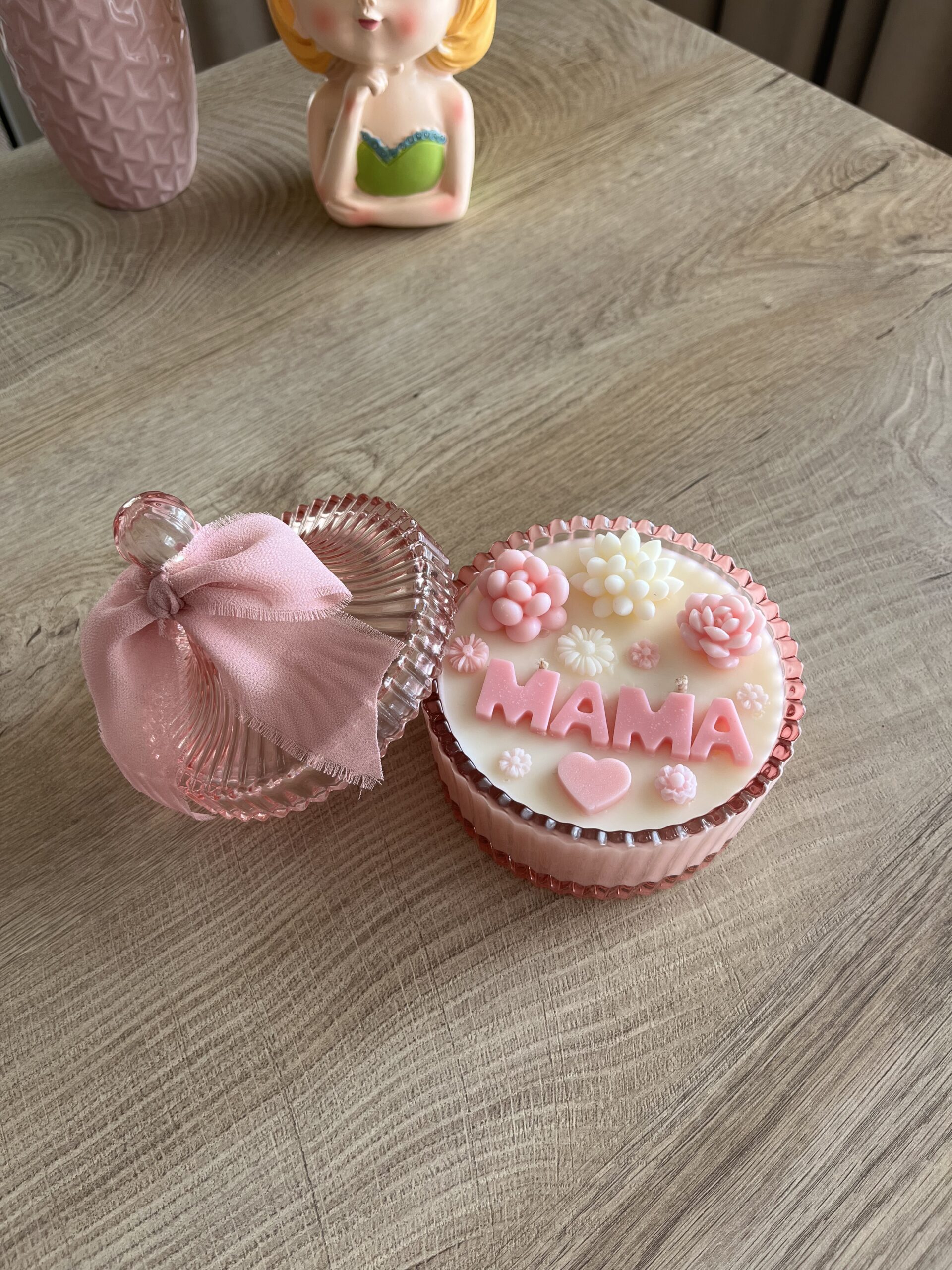 Świeca w cukiernicy MAMA 250ml - obrazek 2